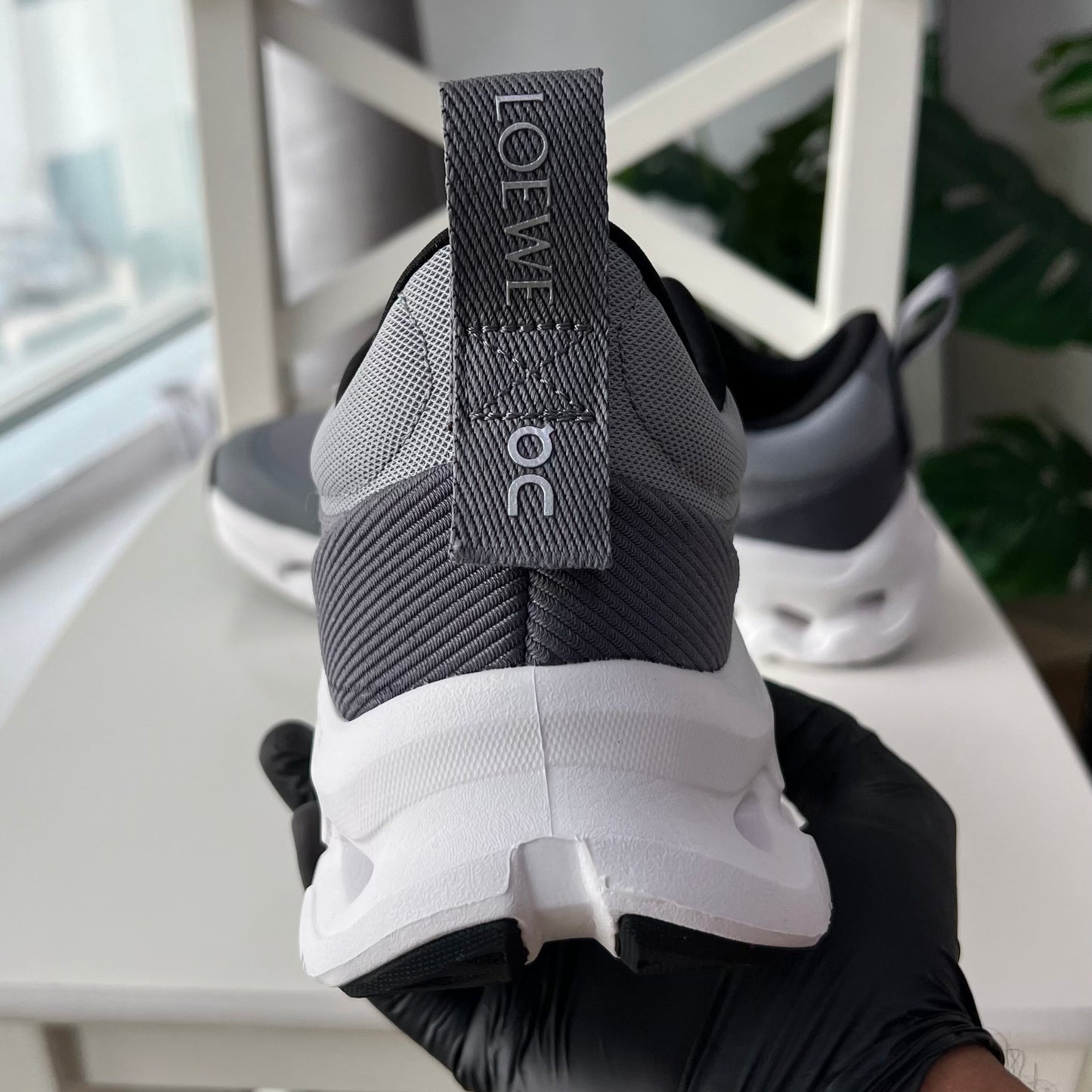On Running Cloudtilt LOEWE "Grey”