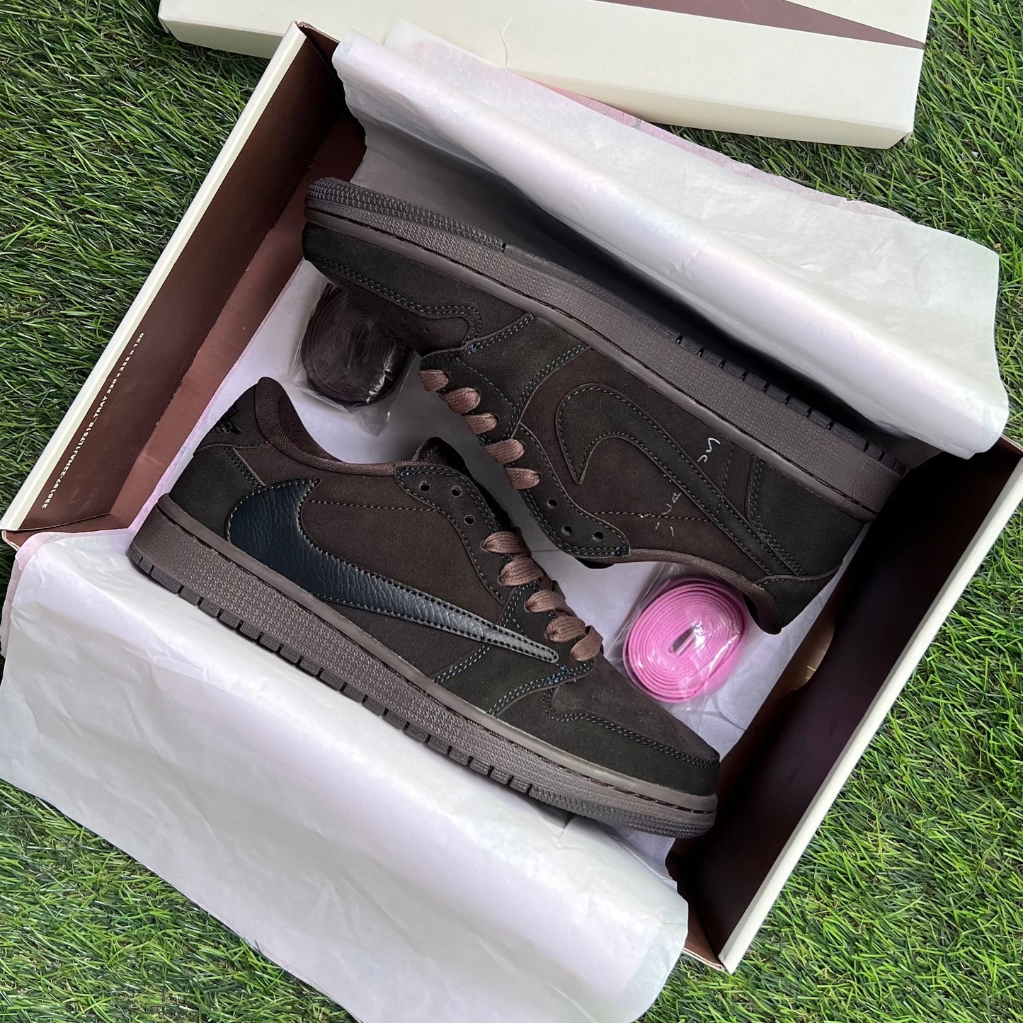Jordan x Travis Scott Air Jordan 1 Low OG "Velvet Brown"