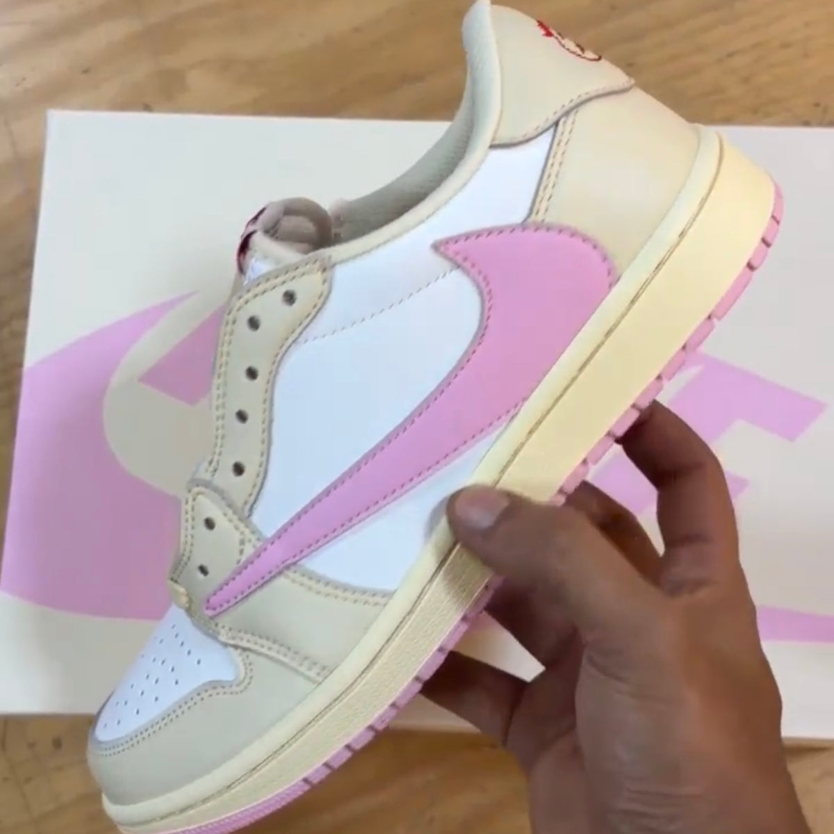 Jordan 1 Retro Low OG SP “Shy Pink”