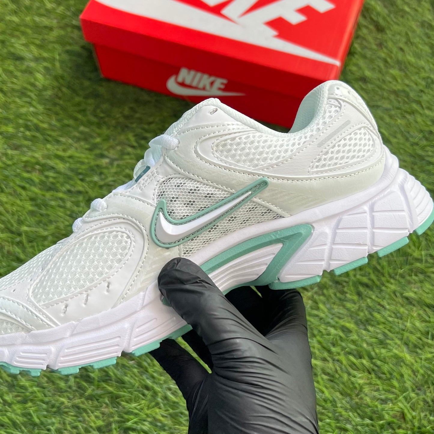 Nike V5 RNR “Summit White Cannon”