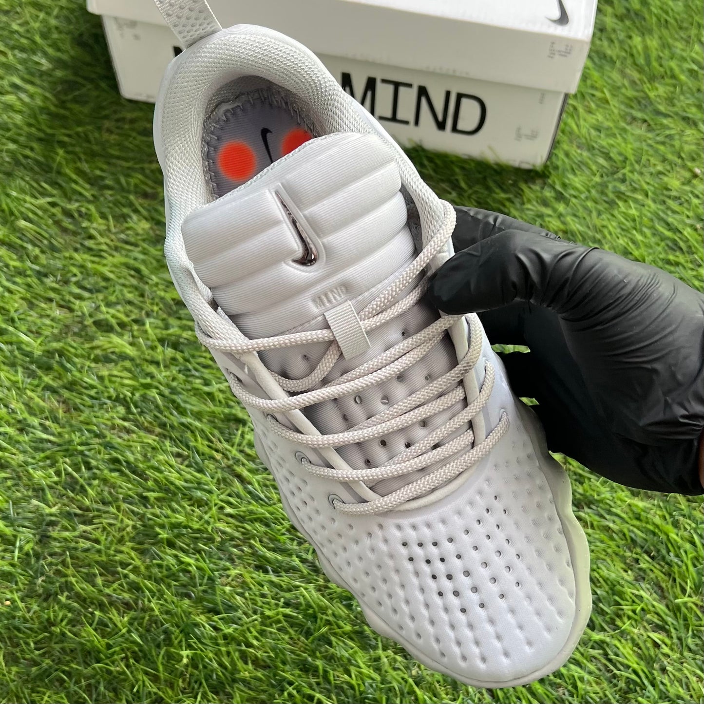 Nike Mind 002 “Light Smoke Grey”