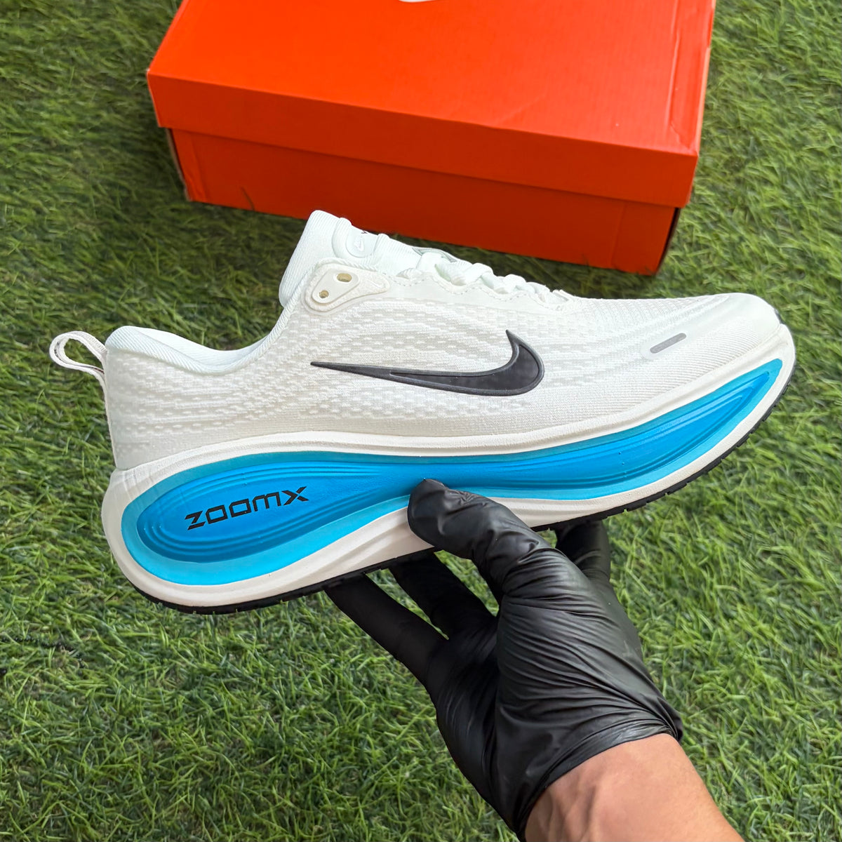 Nike Vomero Plus “White Blue Hero Black”