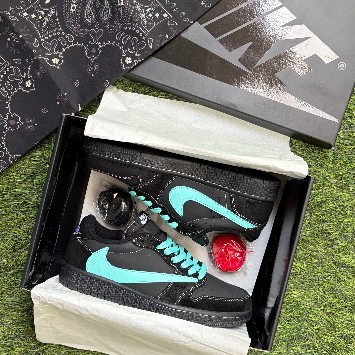 Travis Scott x Air Jordan 1 Low “Tiffany”