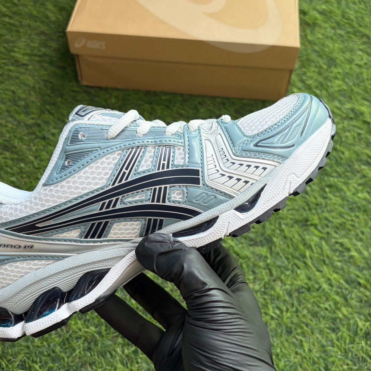 ASICS Gel-Kayano 14 “White Fjord Grey”