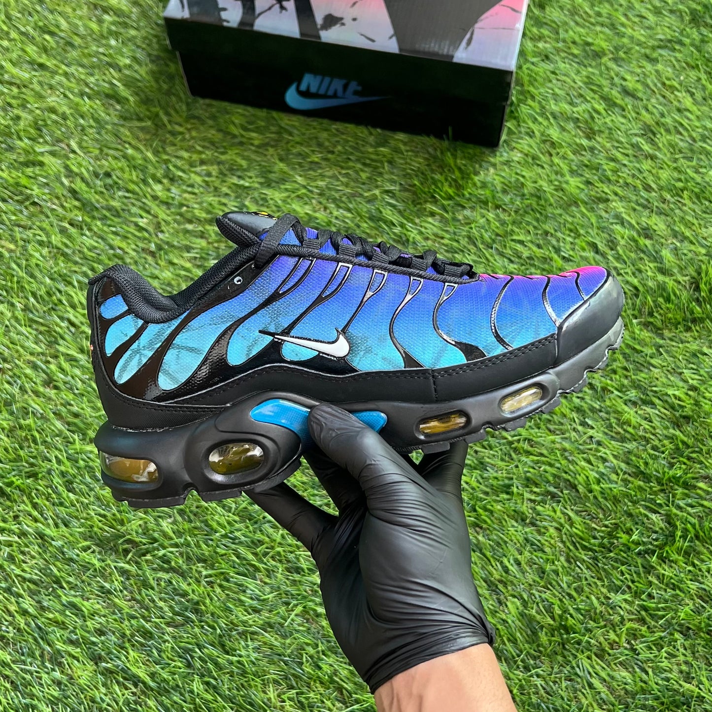 Nike Air Max Plus “25th anniversary”