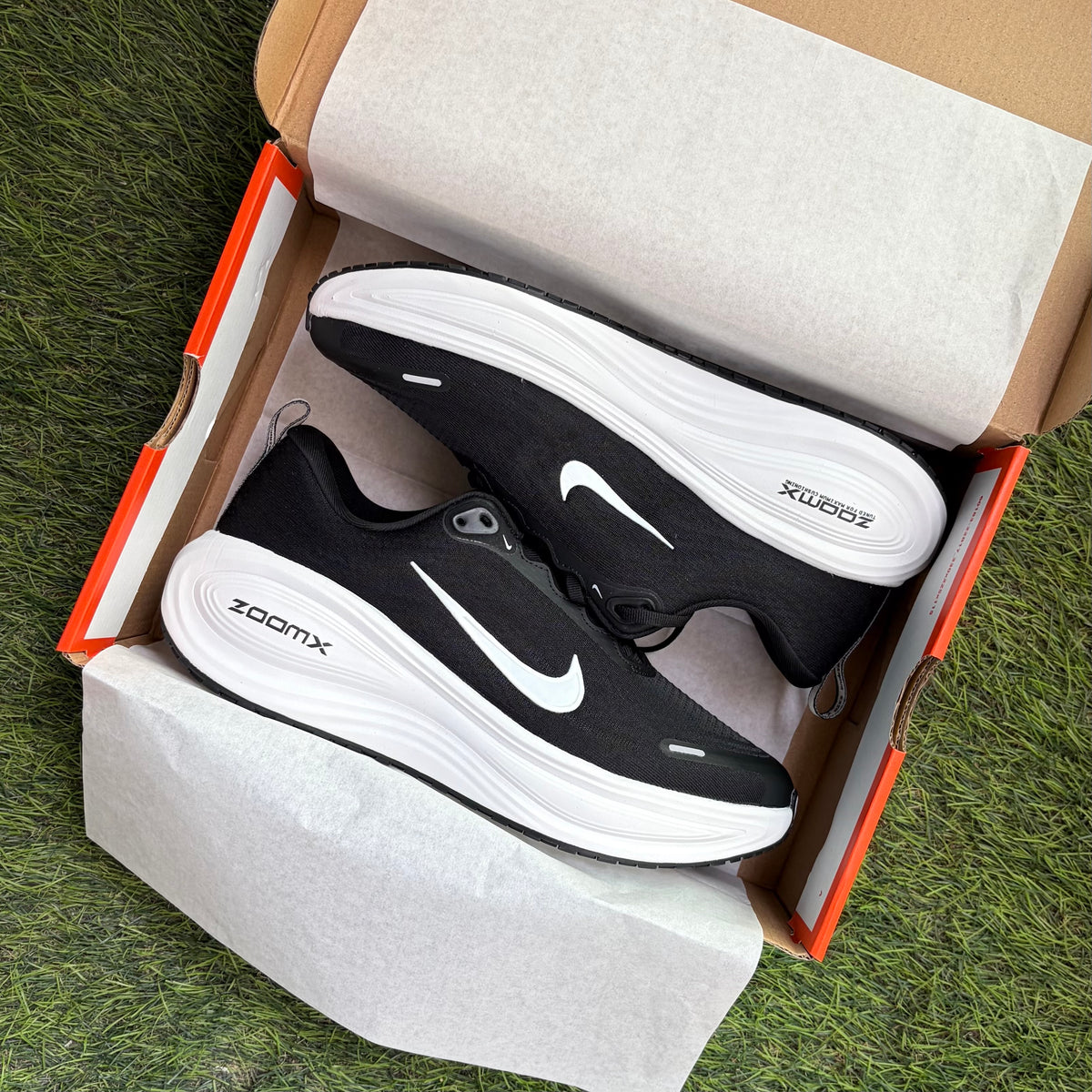 Nike Vomero Plus “Black White”