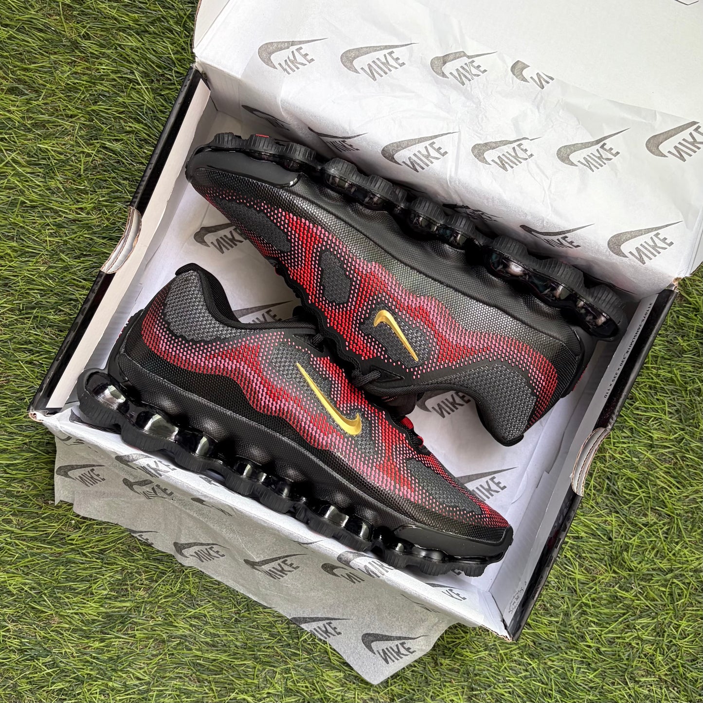 Nike Air Liquid Max “Bright Crimson Fire Red”
