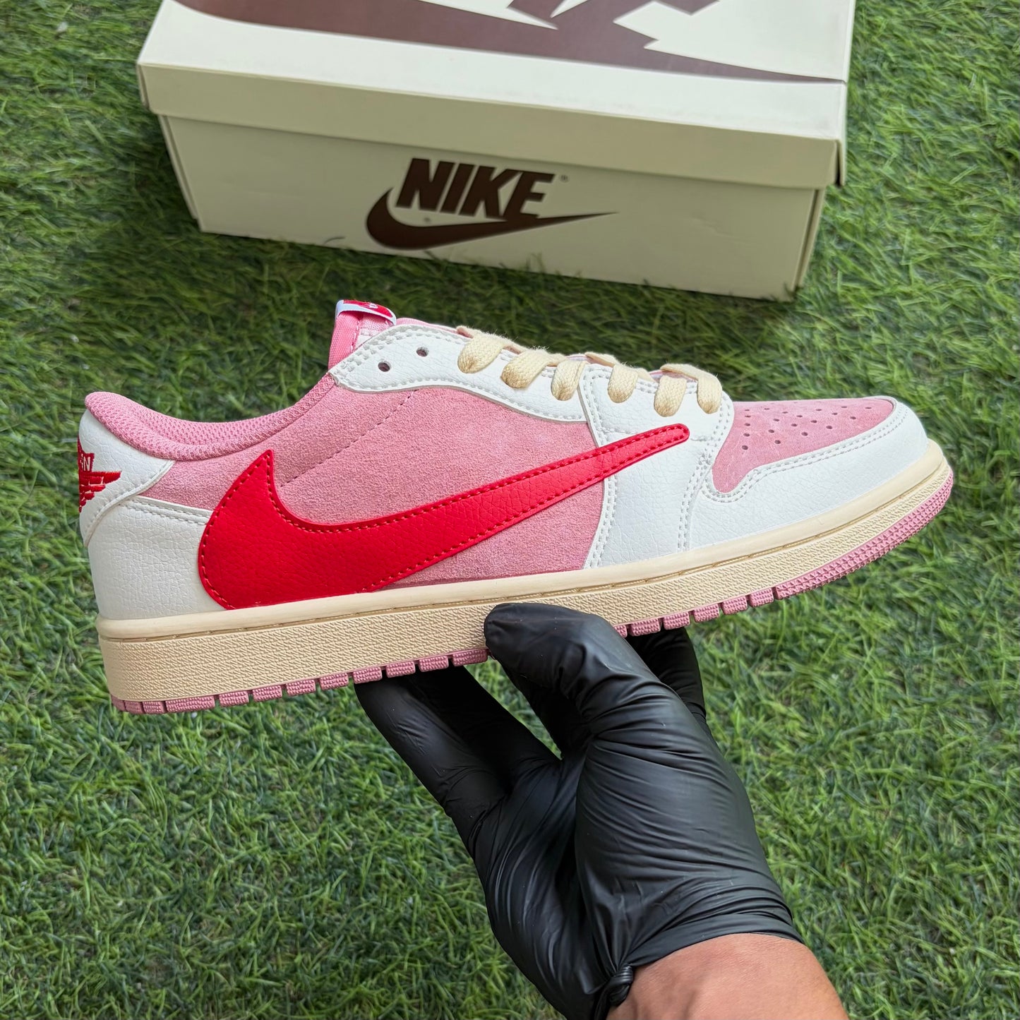 Jordan 1 Retro Low OG SP Travis Scott “Sail Tropical Pink”