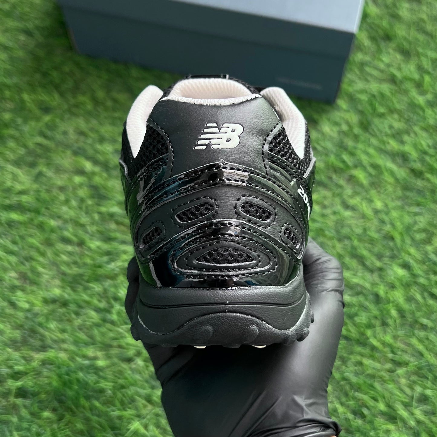 New Balance 204L “Black Timberwolf”