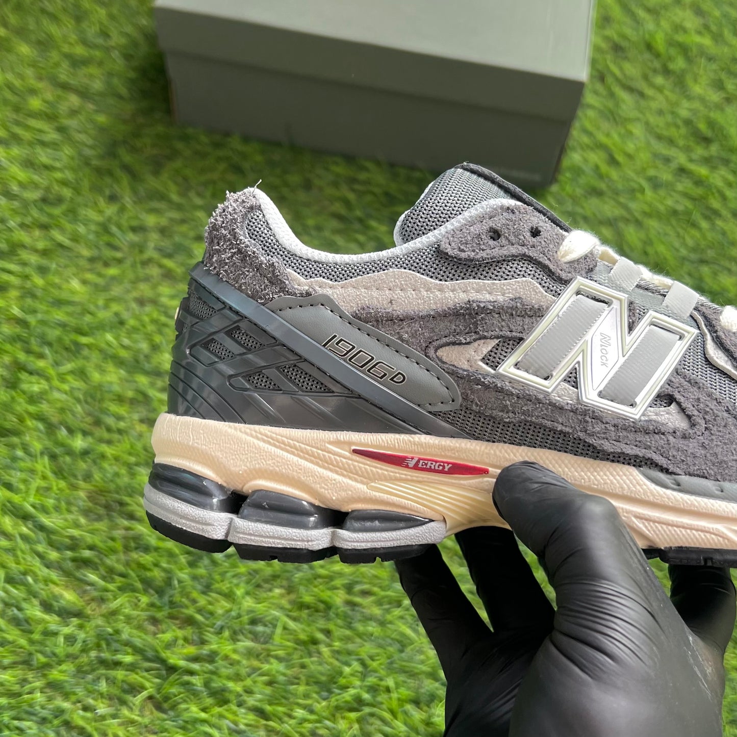 New Balance 1906R "Protection Pack - Grey"