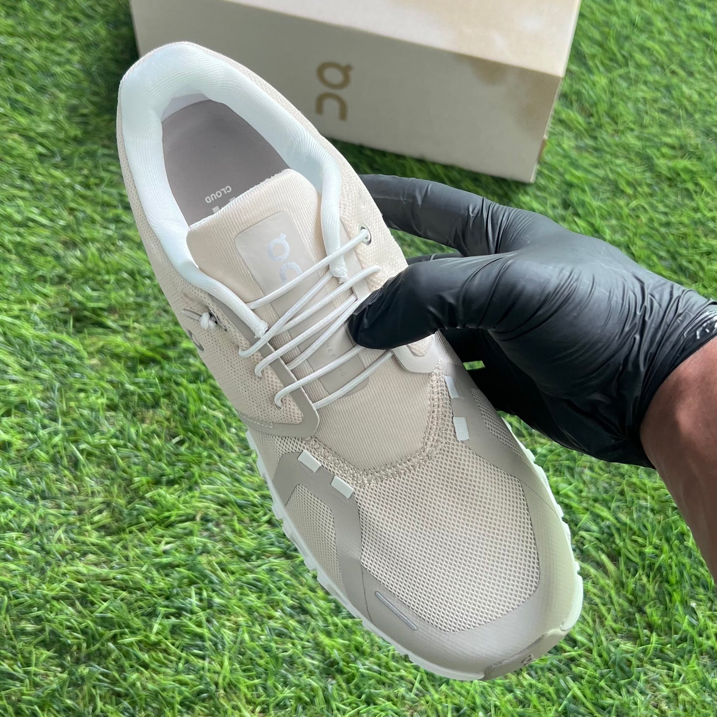 On Cloud 6 "Pearl White”