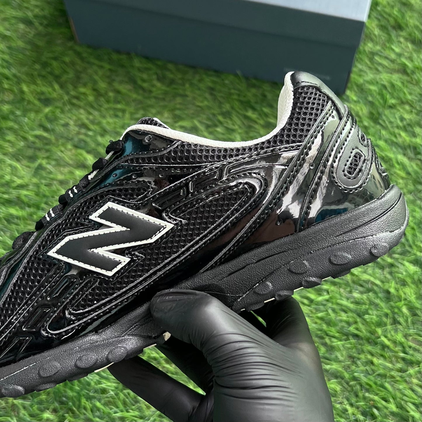 New Balance 204L “Black Timberwolf”