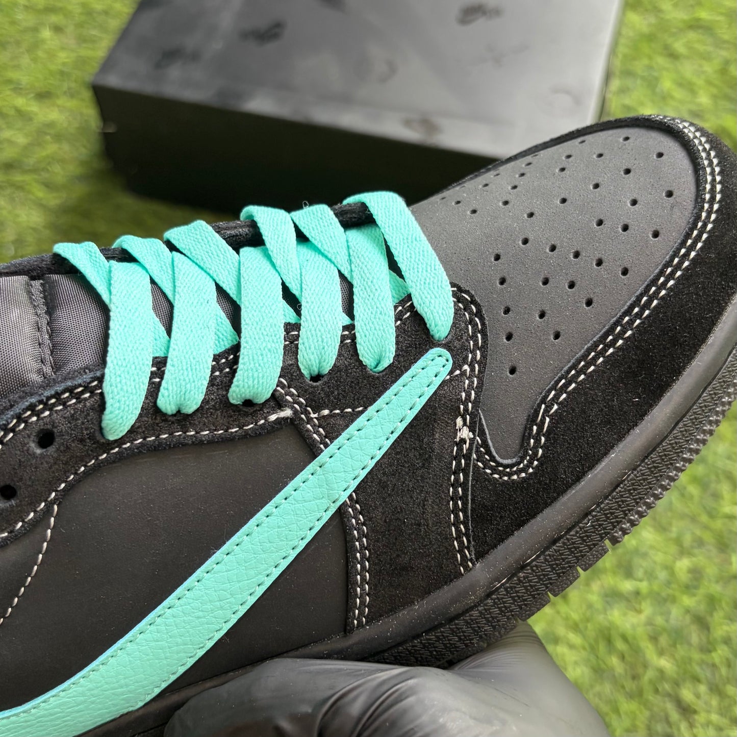 Travis Scott x Air Jordan 1 Low “Tiffany”