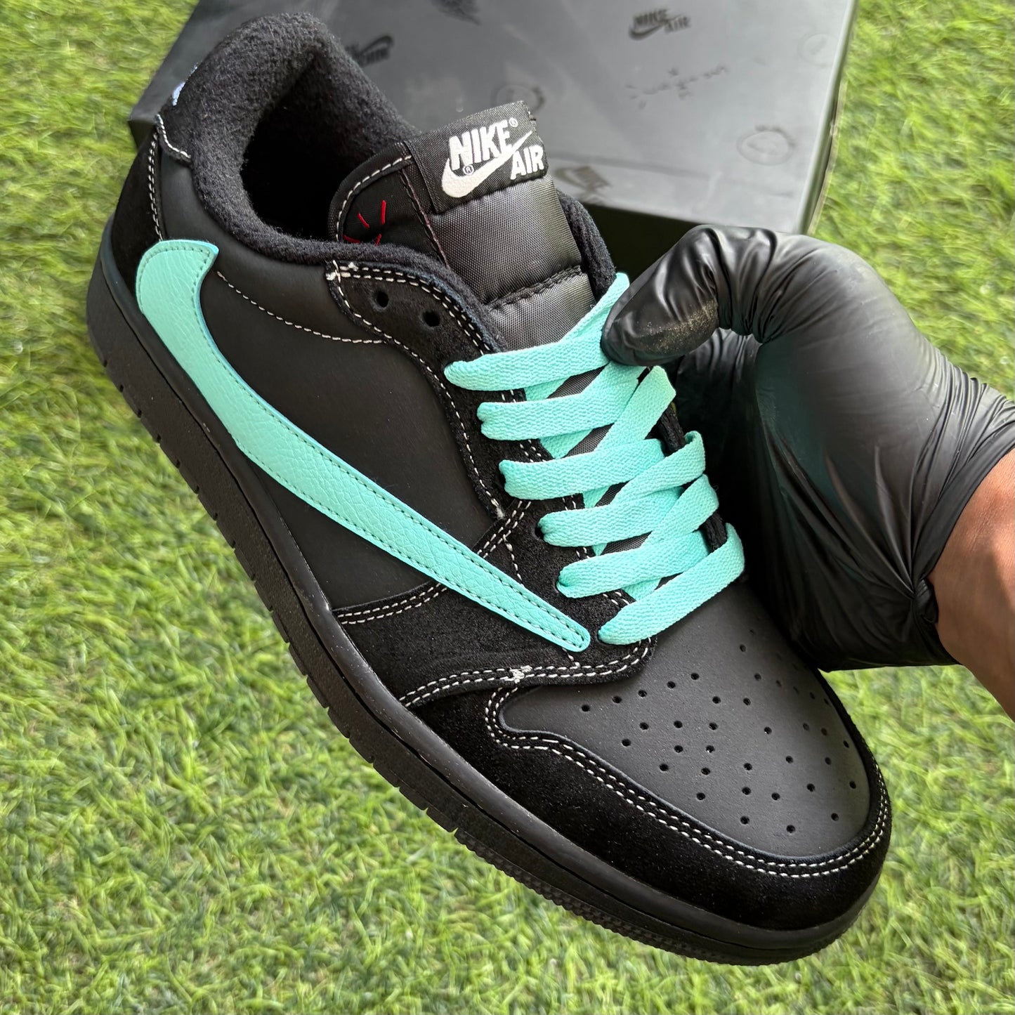 Travis Scott x Air Jordan 1 Low “Tiffany”