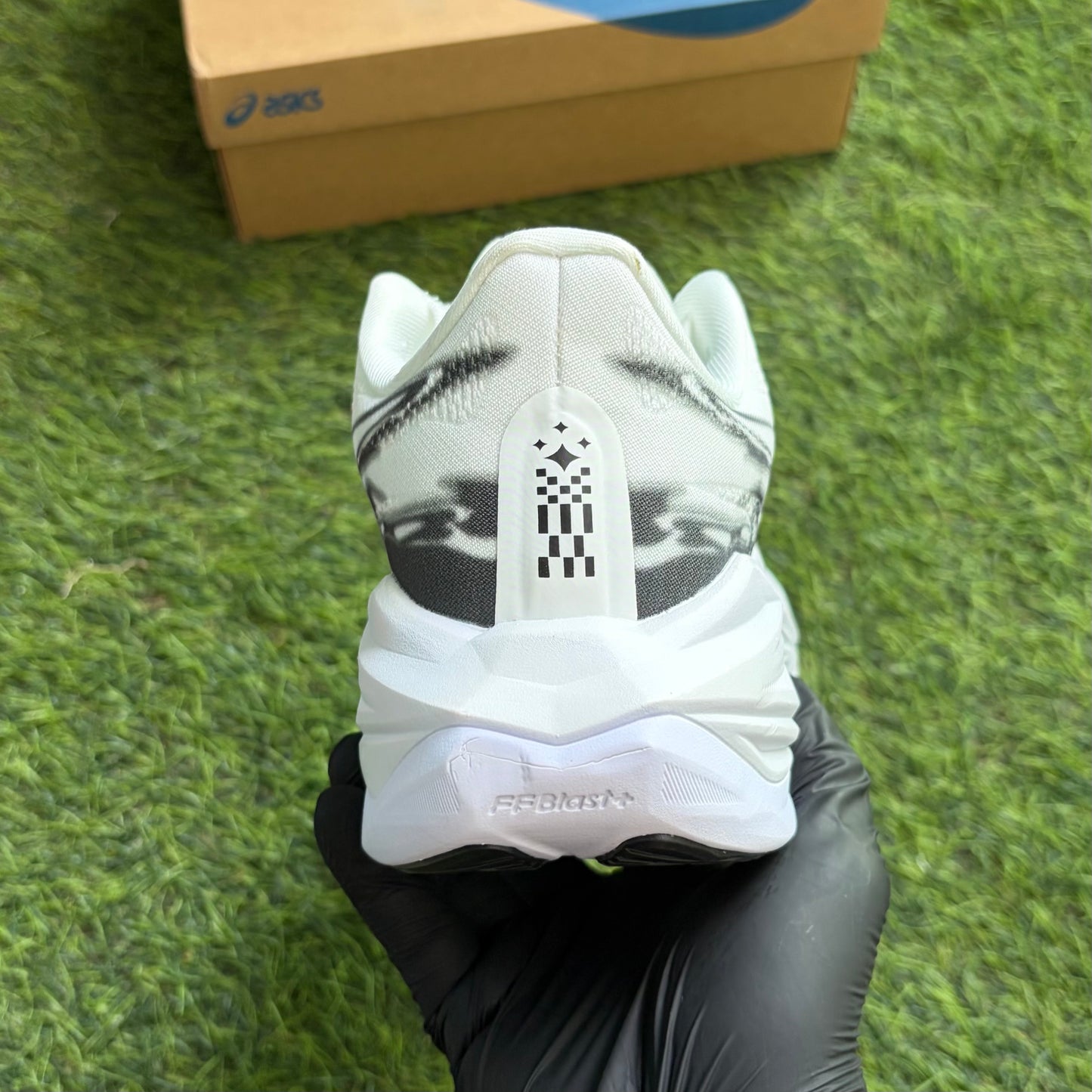 ASICS Superblast 3 “White Black”