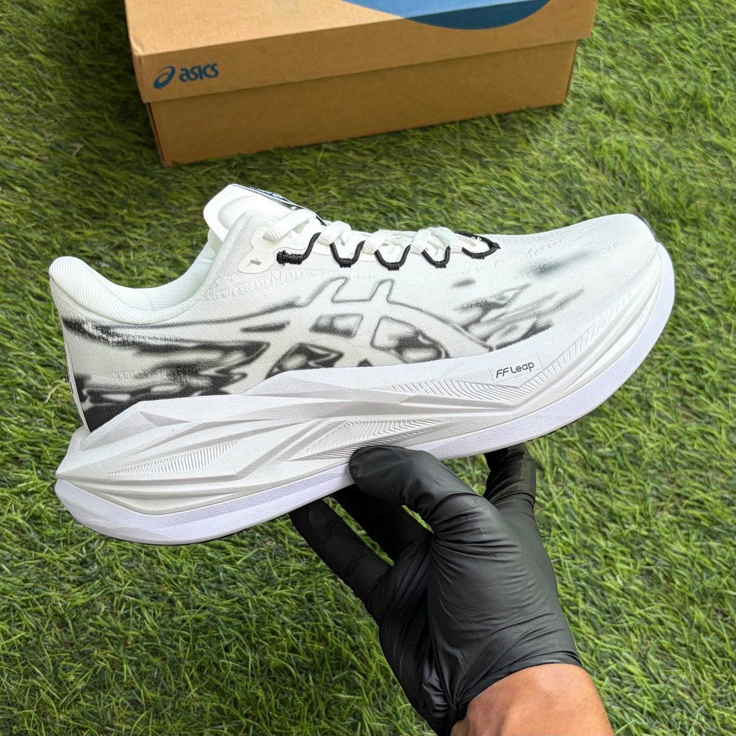 ASICS Superblast 3 “White Black”