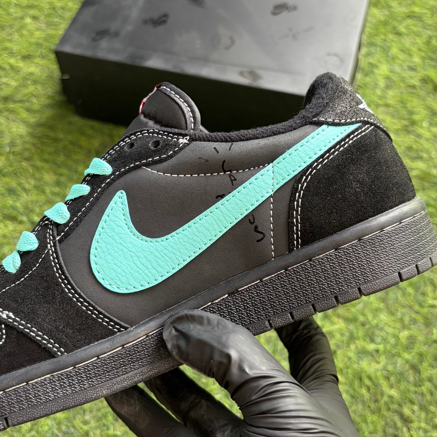 Travis Scott x Air Jordan 1 Low “Tiffany”