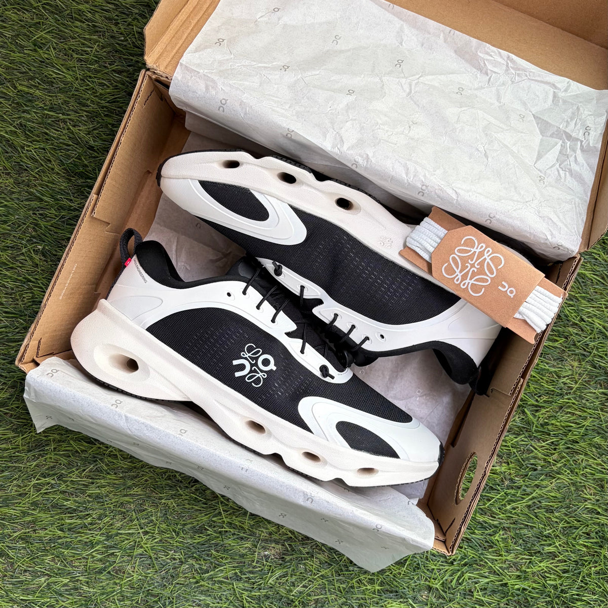 On Running Cloudsolo LOEWE Black Eggshell “Black”