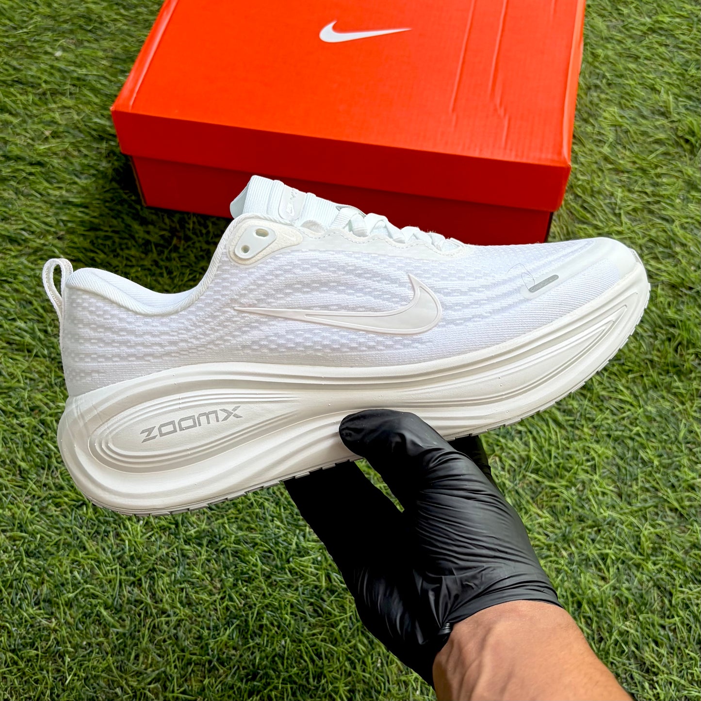 Nike Vomero Plus “White”
