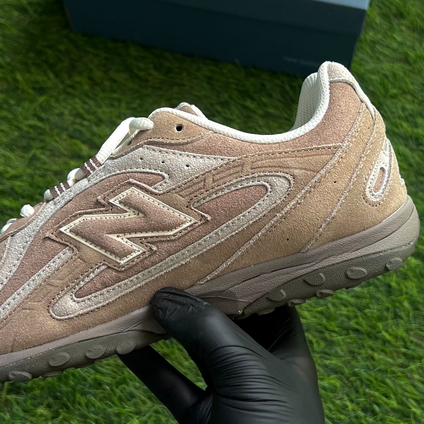 New Balance 204L "Mushroom/Arid Stone"