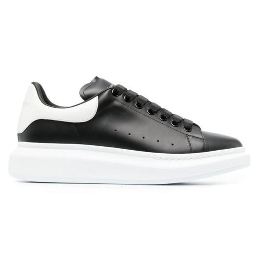 Alexander McQueen “Black and White”