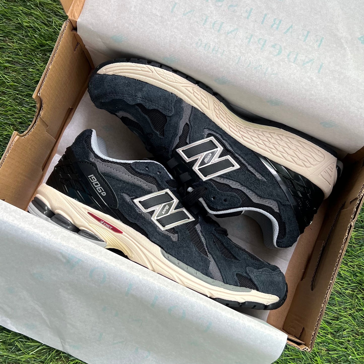 New Balance 1906R "Protection Pack - Black"