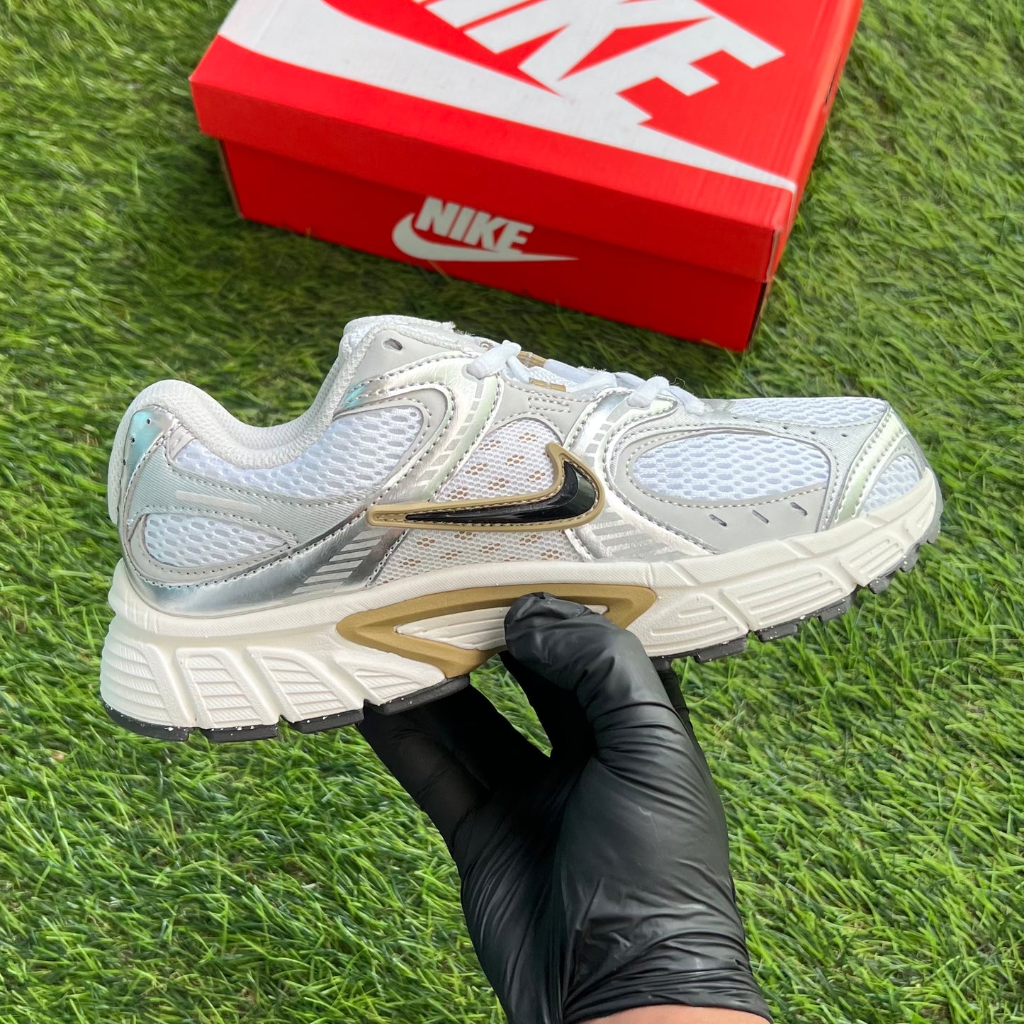 Nike V5 RNR “Parachute Beige Metallic Pewter”