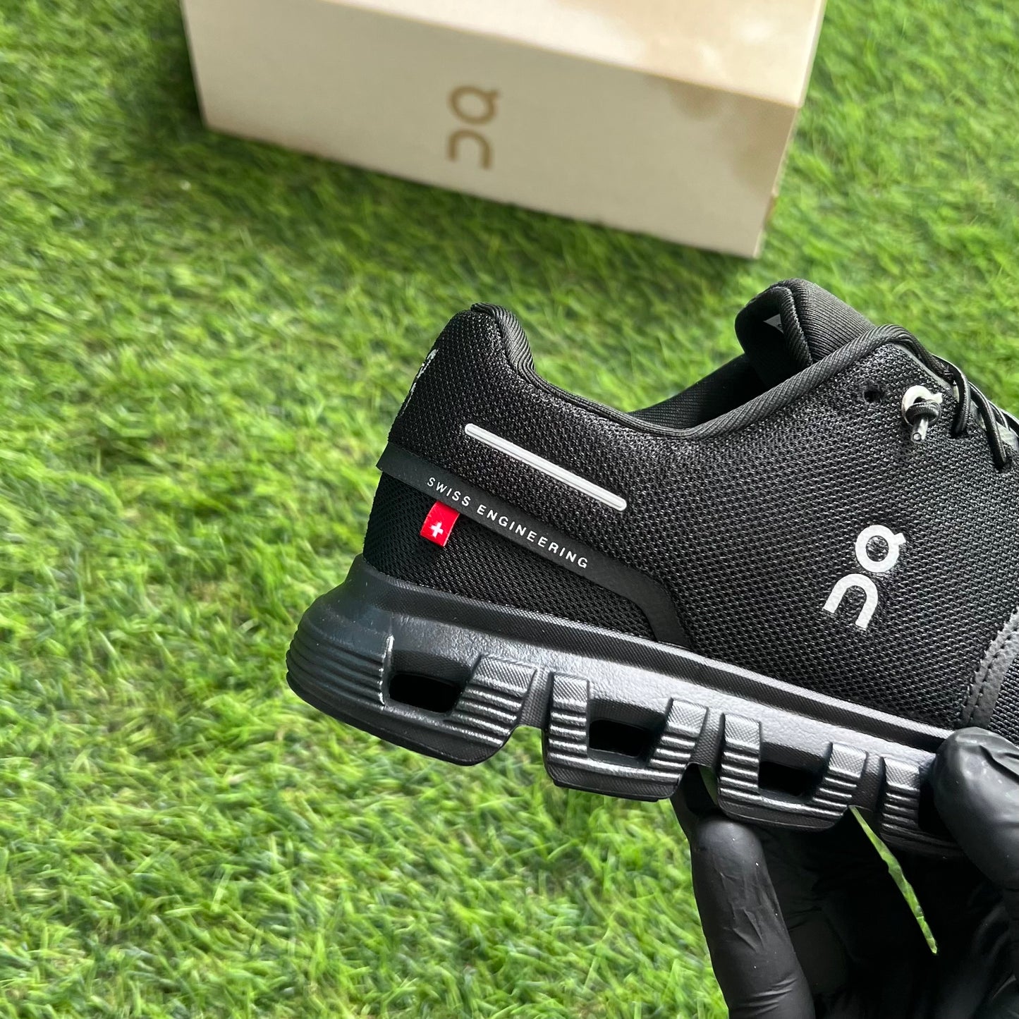On Running Cloud 6 “Black”