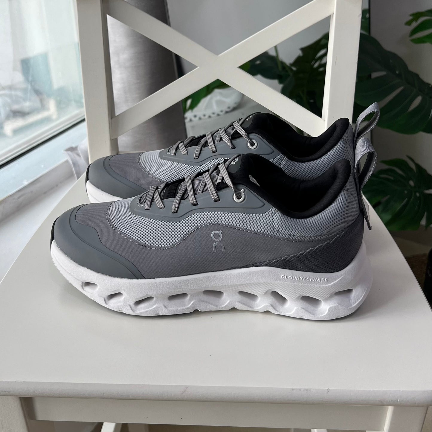 On Running Cloudtilt LOEWE "Grey”