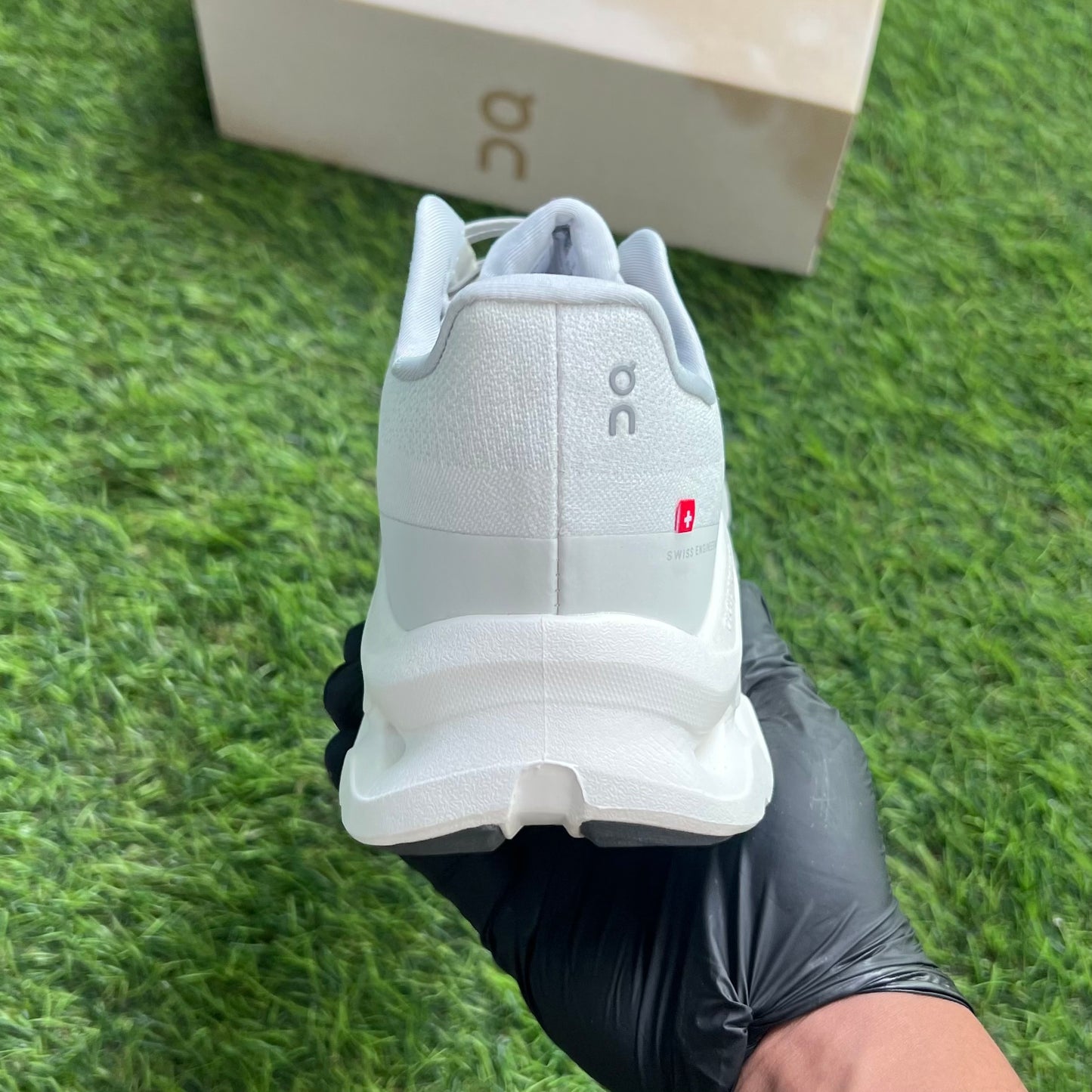 On Running Cloudtilt “Glacier/Ice”