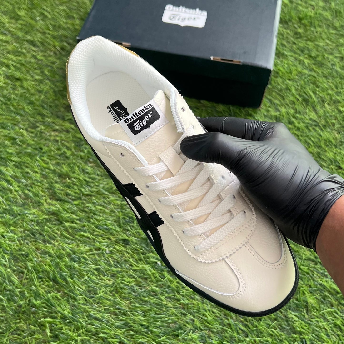 Onitsuka Tiger Tokuten "Cream/Black"