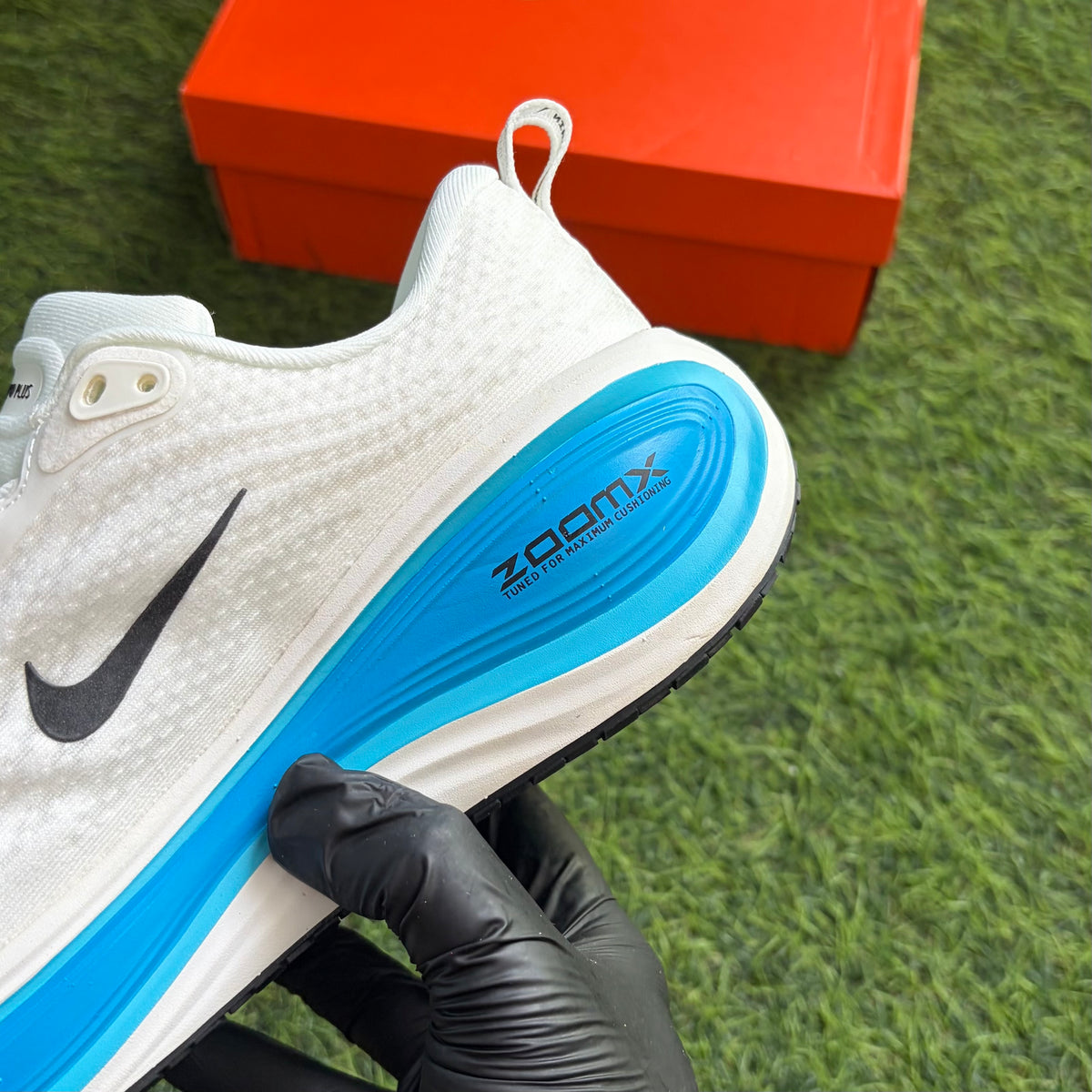 Nike Vomero Plus “White Blue Hero Black”