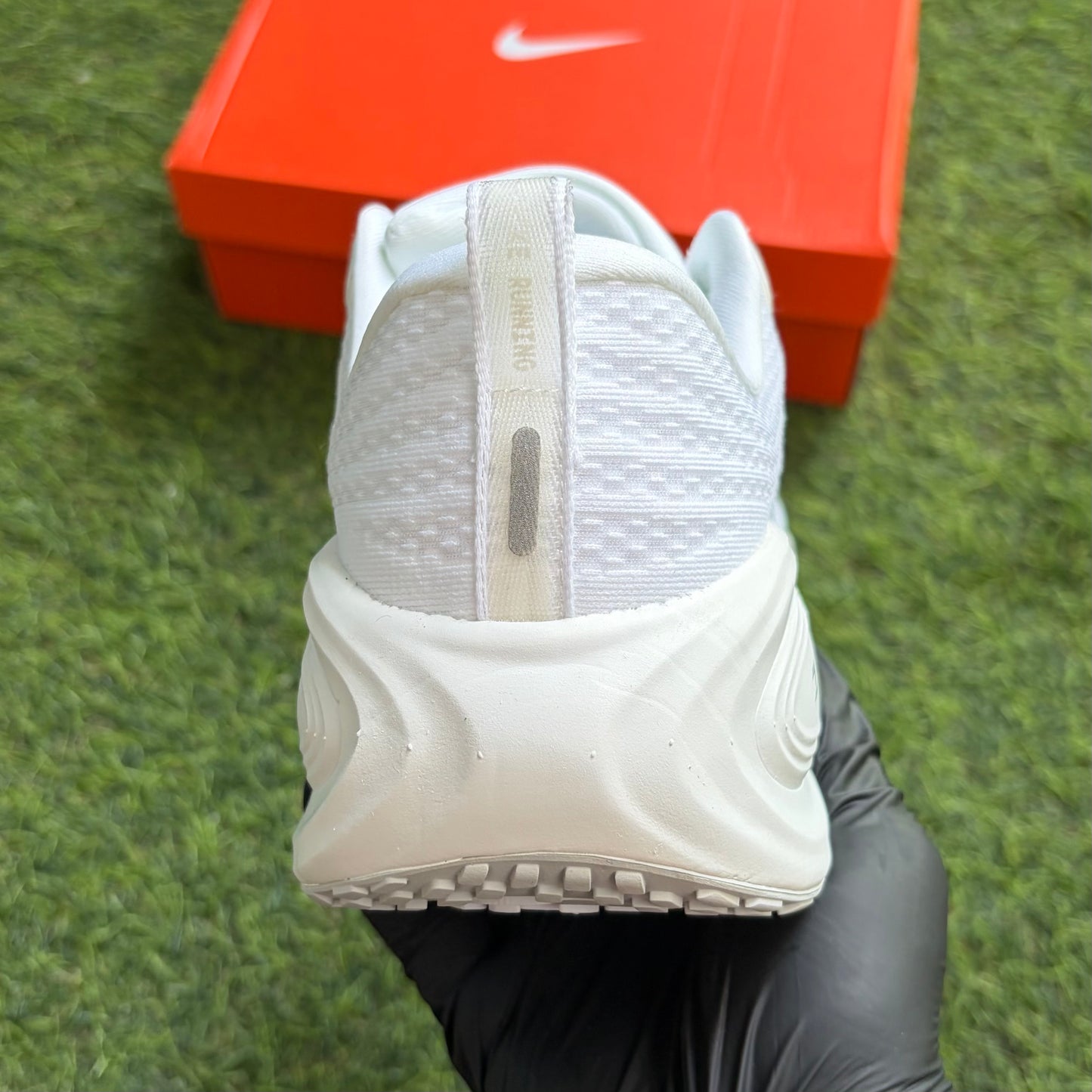 Nike Vomero Plus “White”