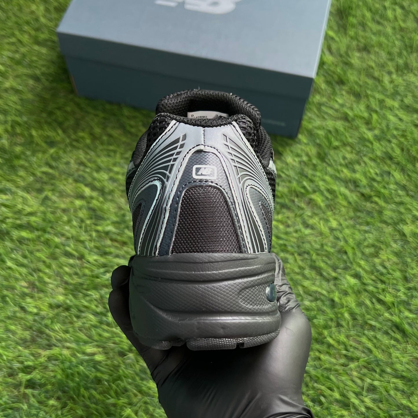 New Balance 740 “Black Grey Silver”