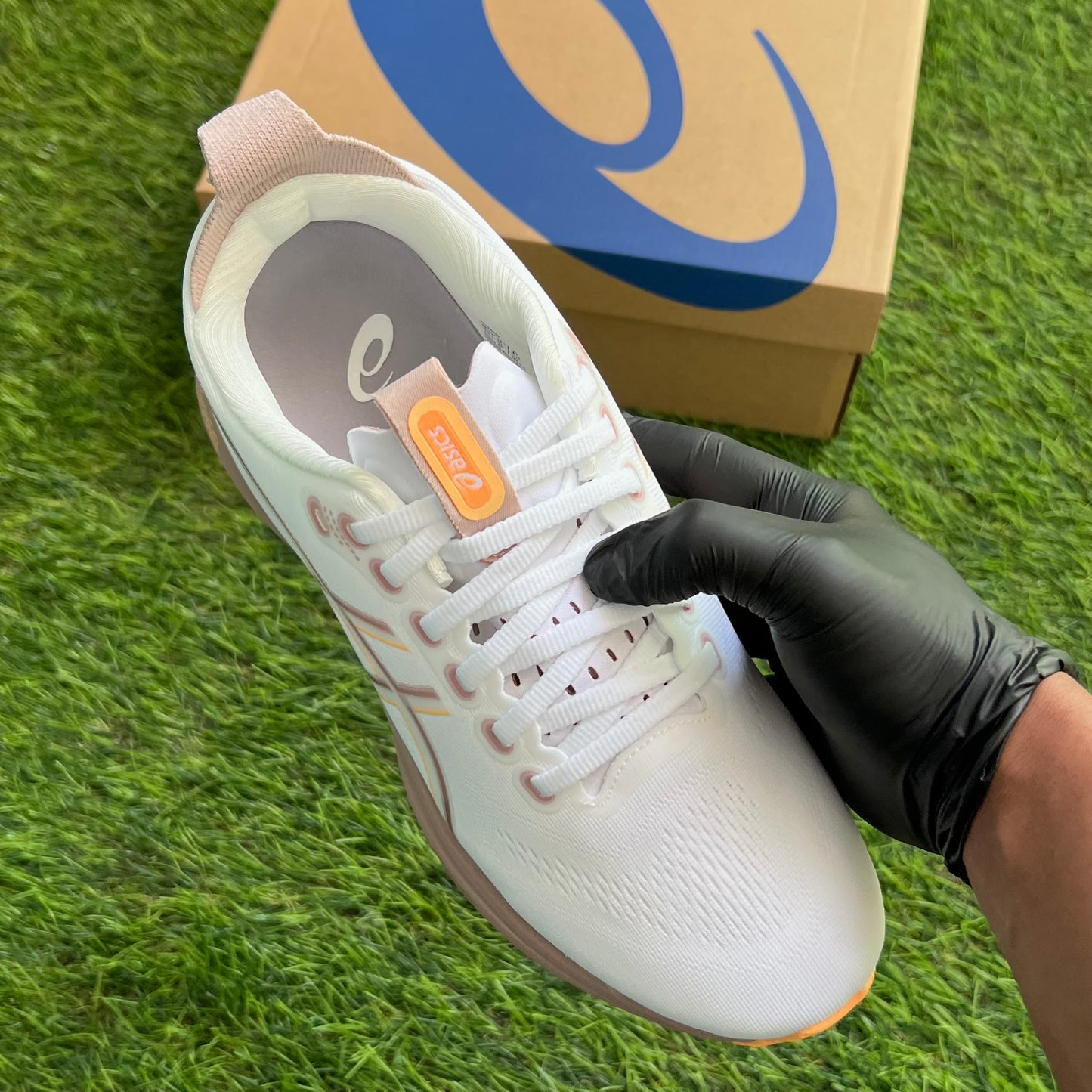ASICS Gel-Kayano 32 “White Orange Glow”