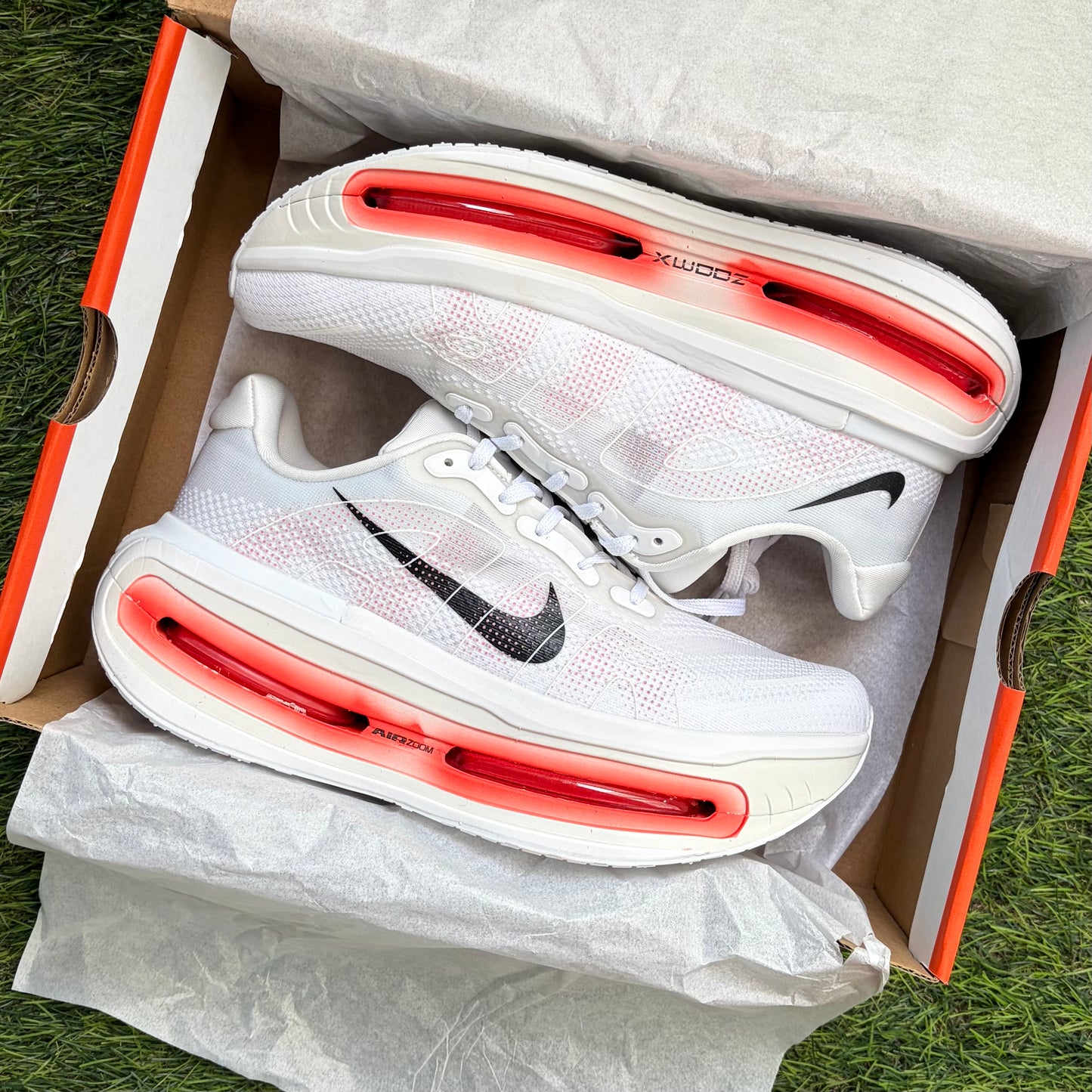 Nike Vomero Premium “White Bright Crimson”