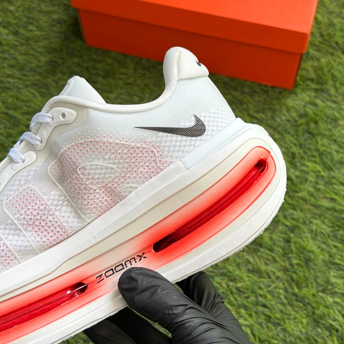 Nike Vomero Premium “White Bright Crimson”