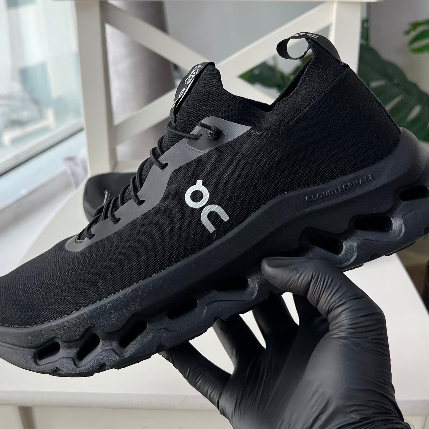 On Running Cloudtilt LOEWE "Black"
