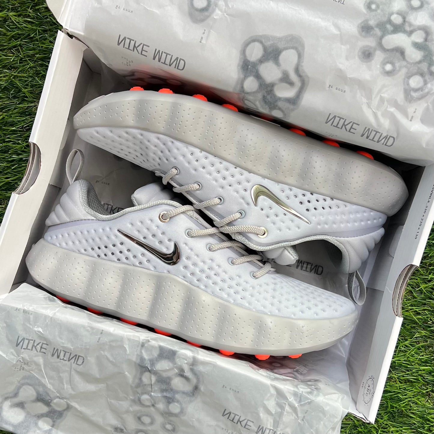 Nike Mind 002 “Light Smoke Grey”