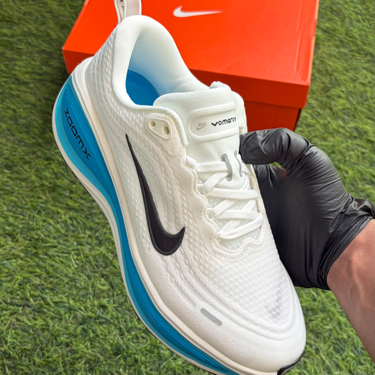Nike Vomero Plus “White Blue Hero Black”
